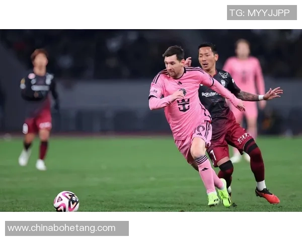 足球明星送祝福迎新年愿你在新的一年里如球场上的他们一样闪耀辉煌